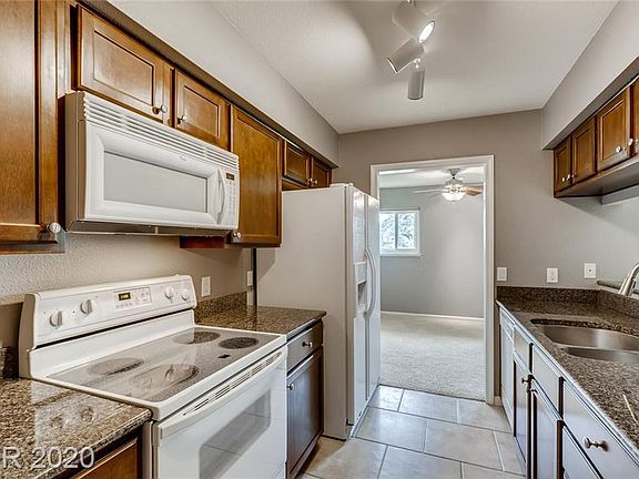 5th image of 2838 Loveland Dr Unit 1612