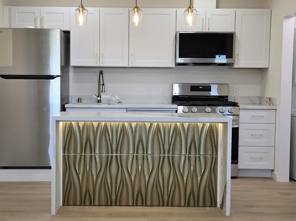 621 Starstone Dr, San Marcos, CA 92078