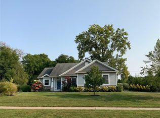 3 Tuscany Ln, Webster, NY 14580