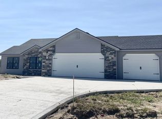 822 Chestnut Ct, Decatur, IN 46733