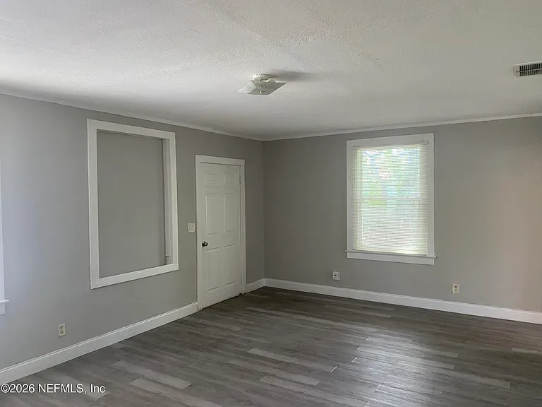 2854 Wickwire St — Photo 11