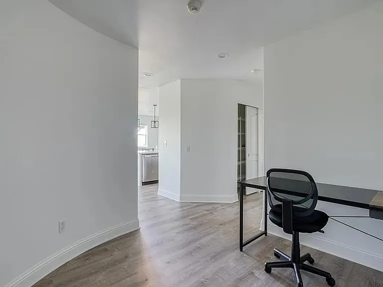 10951 SE 62nd St — Photo 17