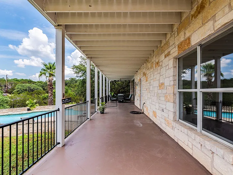 22401 Briarview Dr — Photo 5