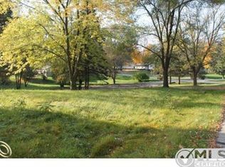 69 Westdale Dr, Howell, MI 48843