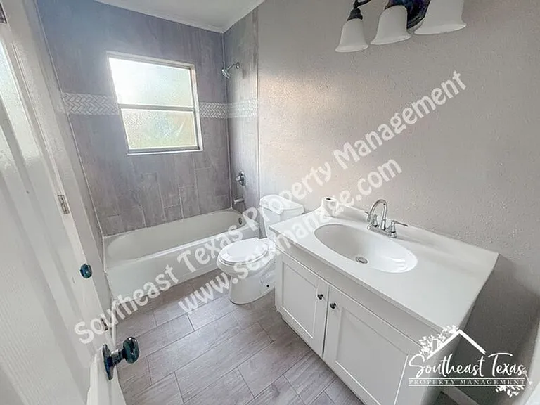 620 Smelker St — Photo 11