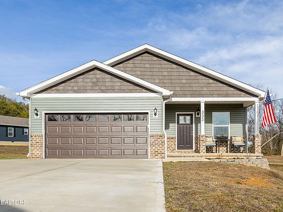 3rd image of 330 Garden Ln