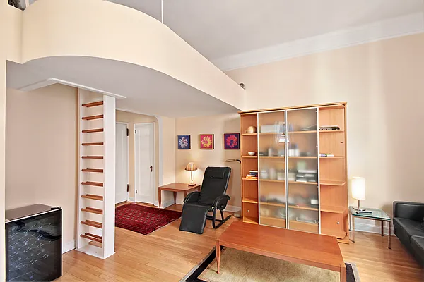 Sold by Citi Habitats | media 9