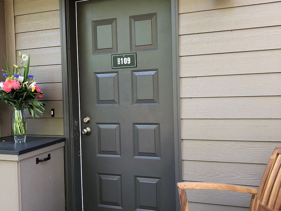 1st image of 15827 NE Leary Way APT 109