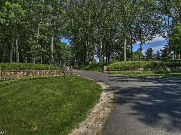 2 Sutton Place, Lot 2, Mendham Twp., NJ 07945