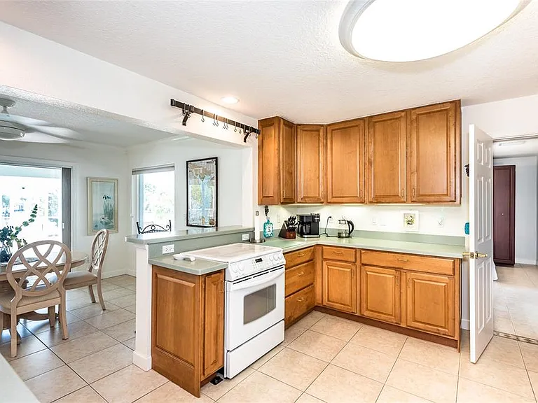 129 Cousley Dr SE — Photo 19