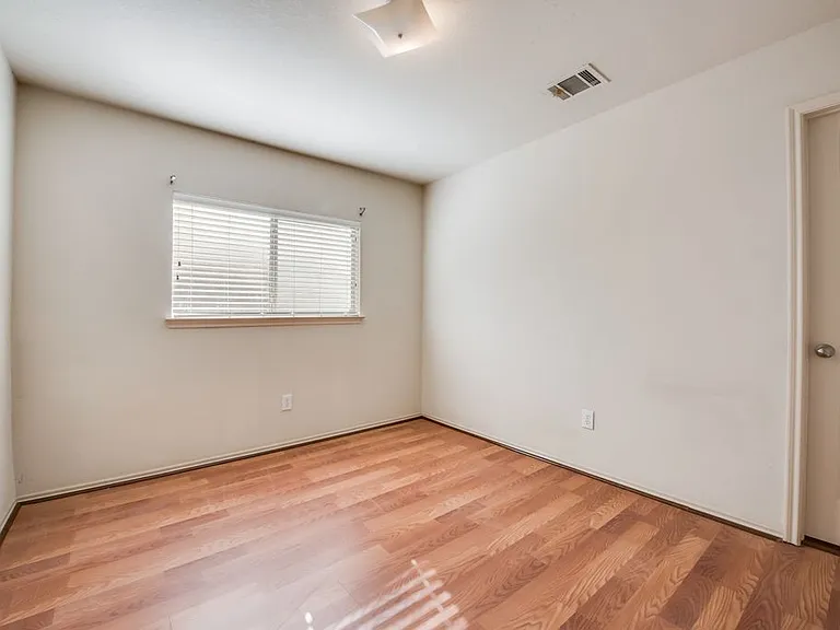 10333 Bear Hollow Dr — Photo 17