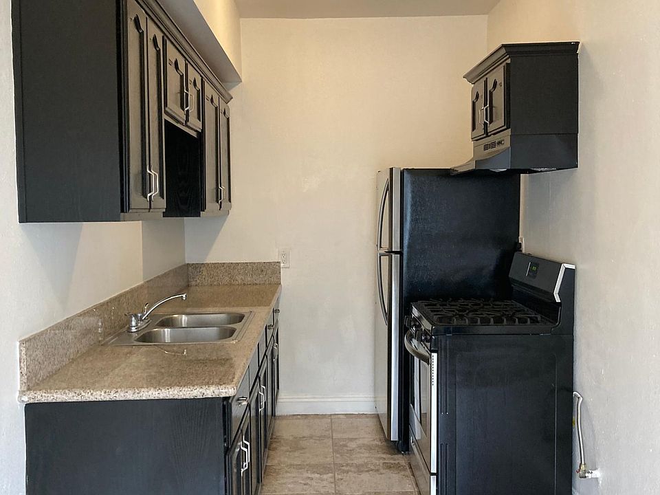 1st image of 1932 W 25th St APT 23