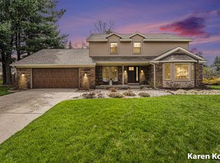 7668 Apple Hill Ct SE, Ada, MI 49301