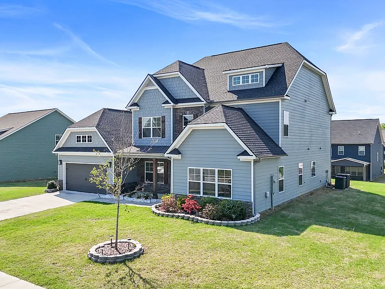 7435 Red Poppy Dr — Photo 3