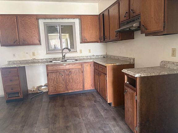 2nd image of 3184 Kennedy Ave