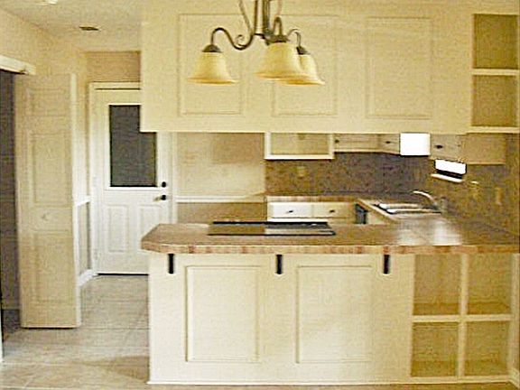 5th image of 3841 Stratford Cir