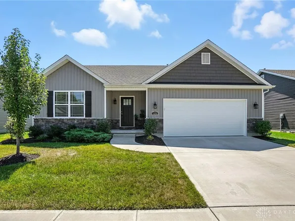 1255 Redbud Cir, Germantown, OH 45327