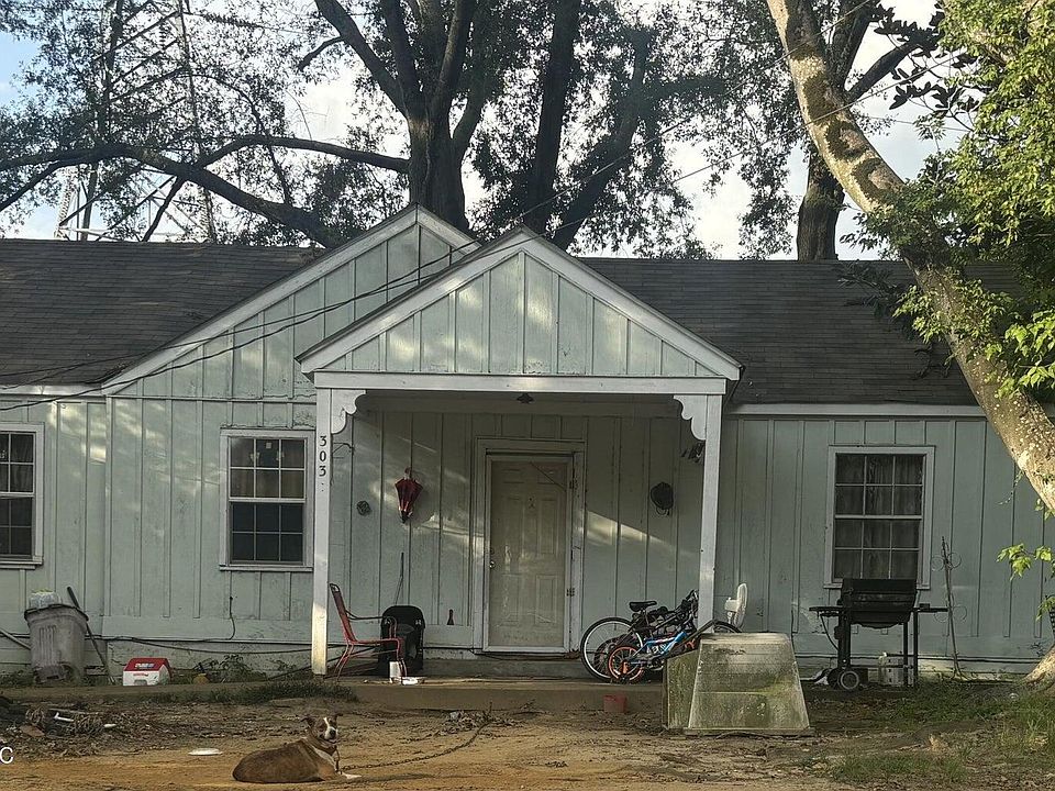 1st image of 303 Sunny Lane Dr