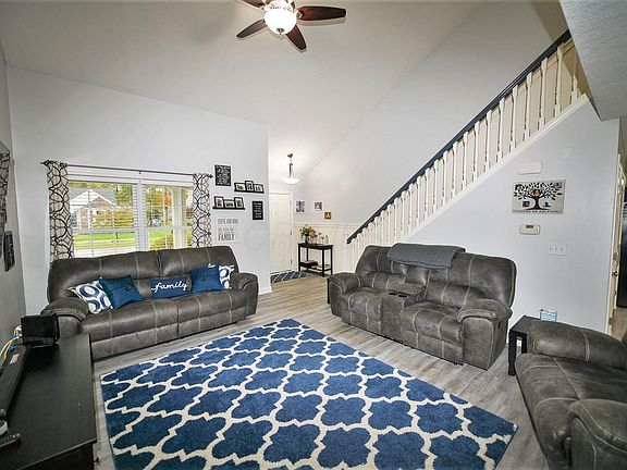 4th image of 482 Triple Crown Way