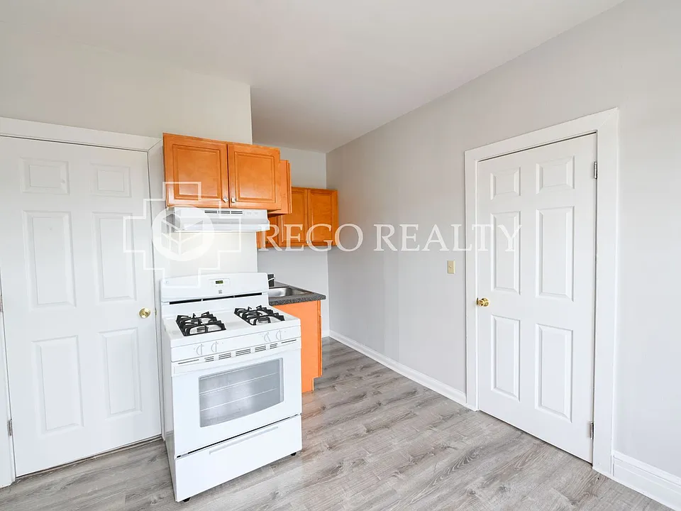 291 Buckingham St / Luca Investments LLC