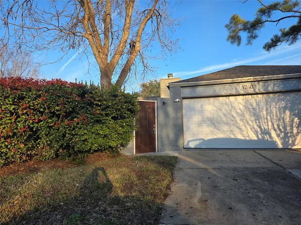 12407 Sungate Ln, Houston, TX 77071