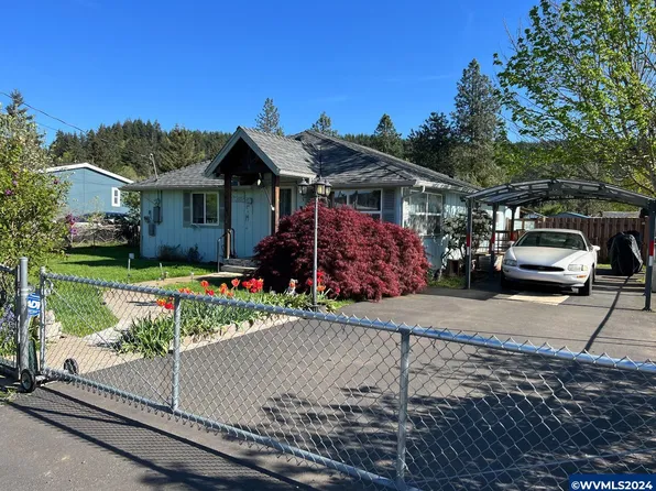4603 Long St, Sweet Home, OR 97386