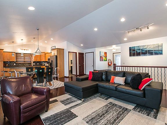 4th image of 15326 Wood Vale Ct