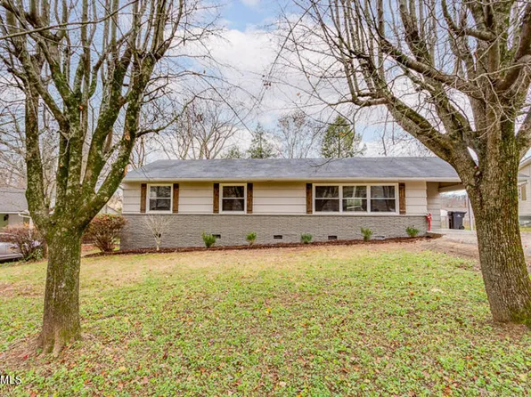 3917 Pleasant Ridge Rd, Knoxville, TN 37912