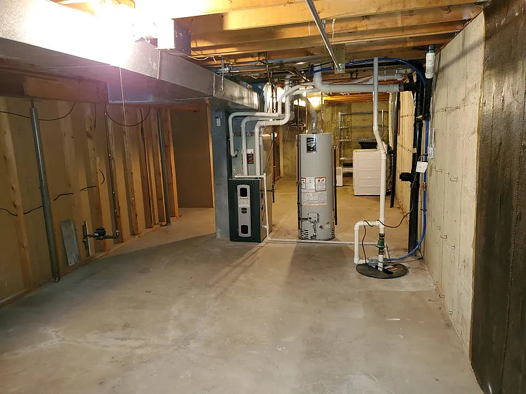 115 Camelot Dr — Photo 17