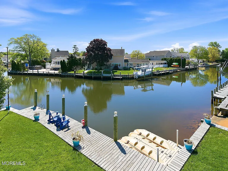 632 Drum Point Rd — Photo 33