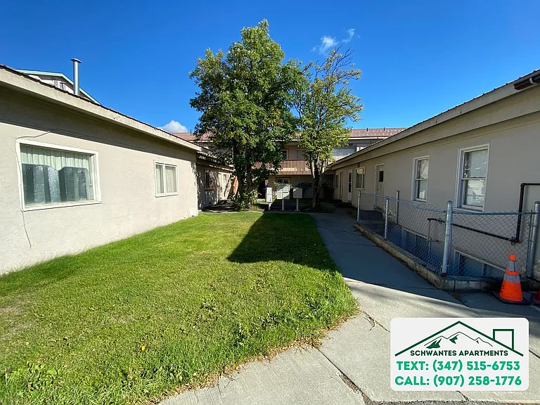 2403 Eureka St — Photo 11