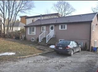 1 Lakeside Cres UNIT A, Richmond Hill, ON L4E 3C8