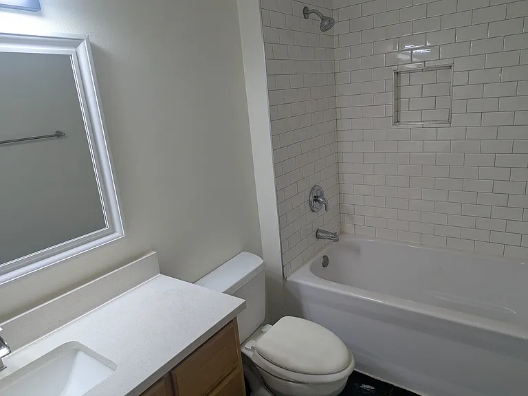2118 N Palmer St — Photo 16