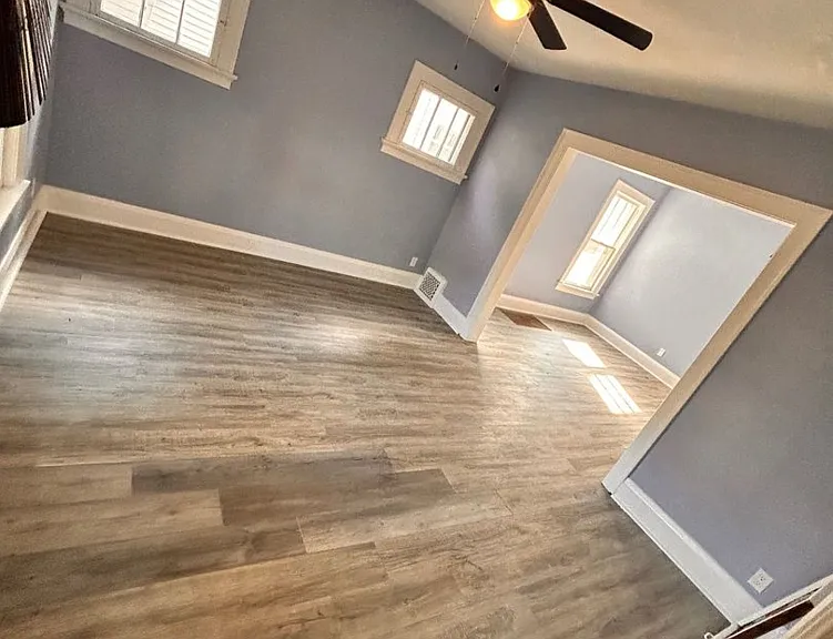 3817 Lockwood Ave — Photo 3