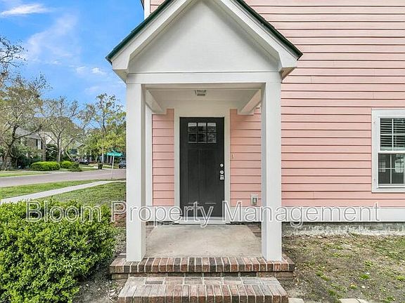 3rd image of 974 Governors Rd