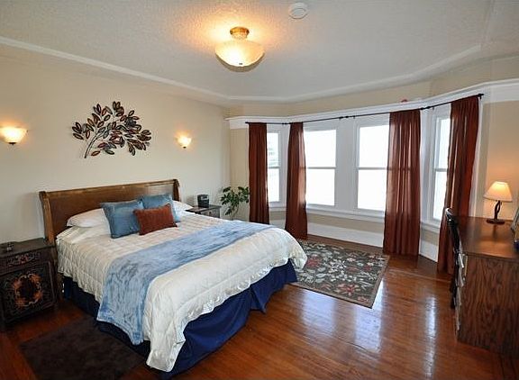 4th image of 824 Templeton Ave