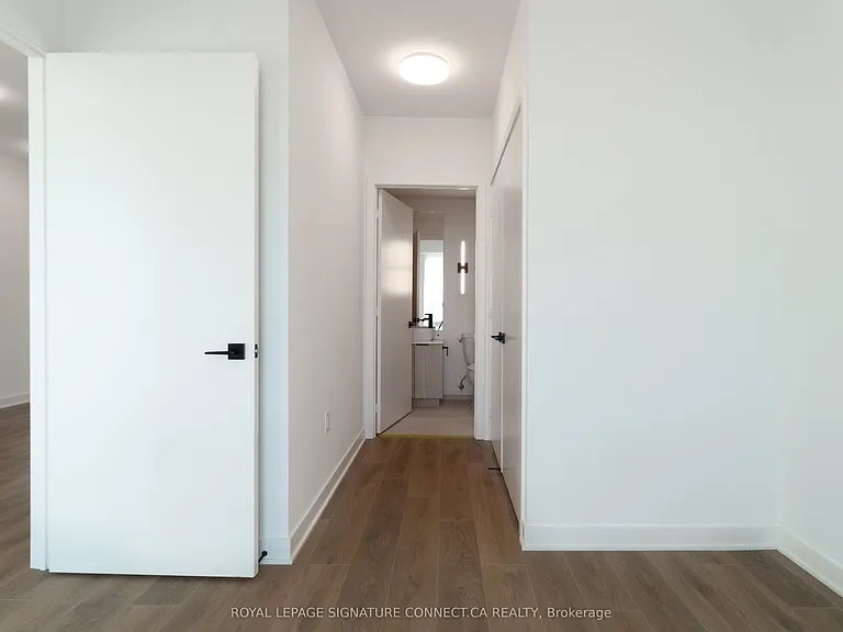 1185 Dupont St #1018 — Photo 14