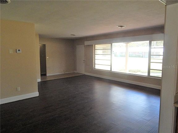 5th image of 701 Avenue O SE