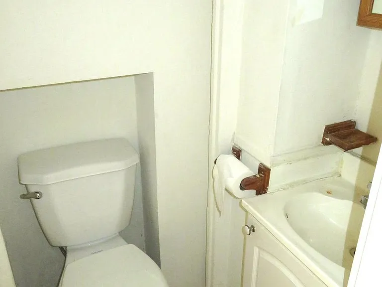 156 Grape St — Photo 9