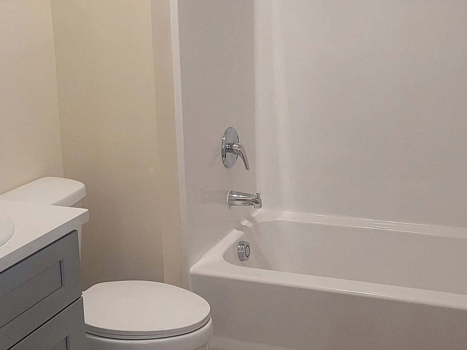 114 Kerr St NW — Photo 2