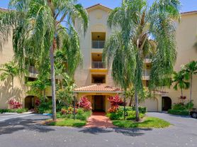 500 Uno Lago Dr, Juno Beach, FL