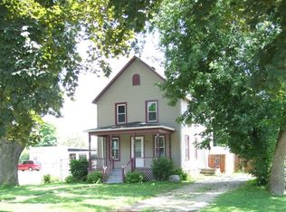 210 Wisconsin St, Genoa City, WI 53128