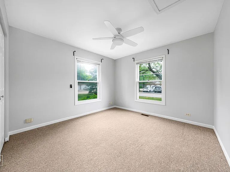 98 Willow Pkwy #98 — Photo 11