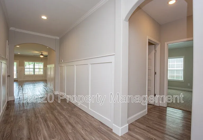 9827 Yellow Pine Rd — Photo 9