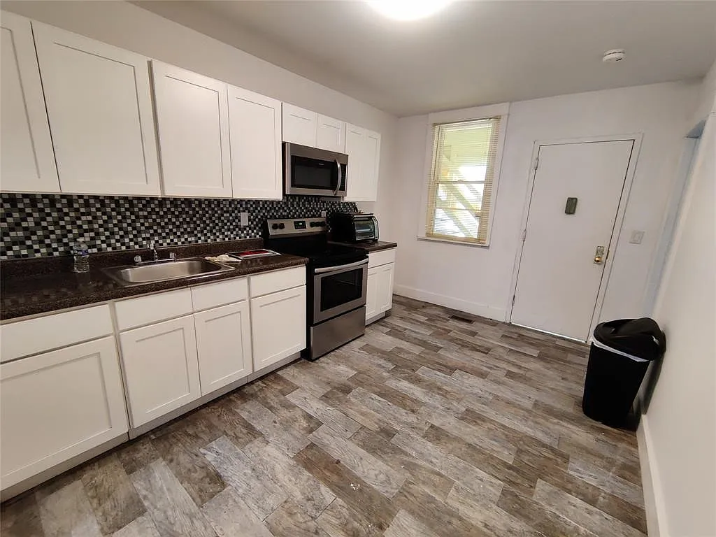 2 bed, 4.0 bath, 800 sqft, $1,100 — Photo 3