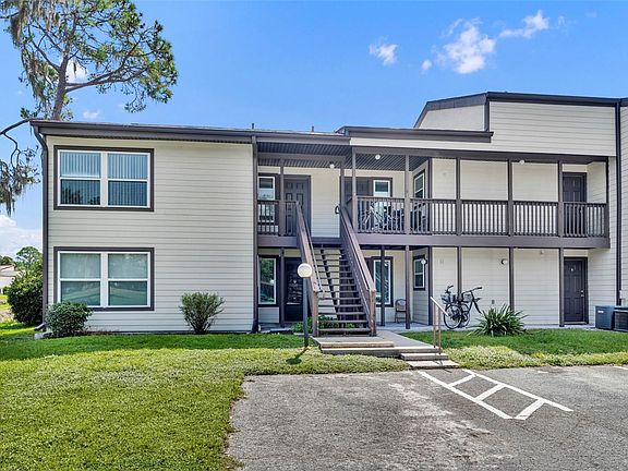 3rd image of 19201 Sandalwood Dr #19201