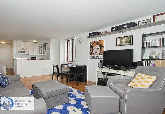 2nd image of 408 W 36th St APT 2D
