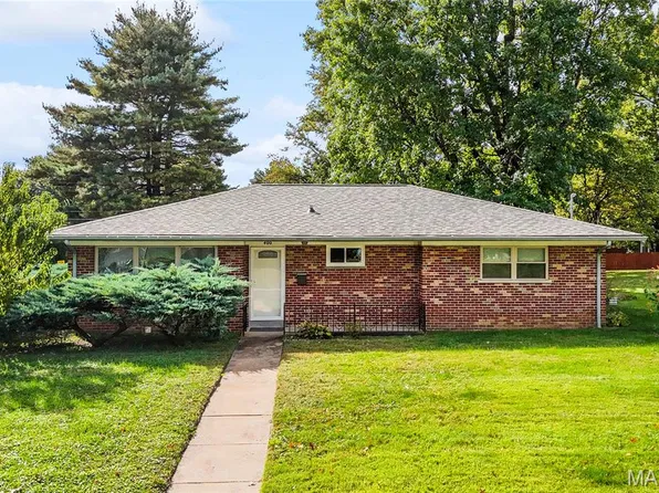 400 Springdale Dr, Belleville, IL 62223