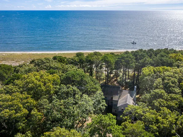130 Oregon Way, Cotuit, MA 02635