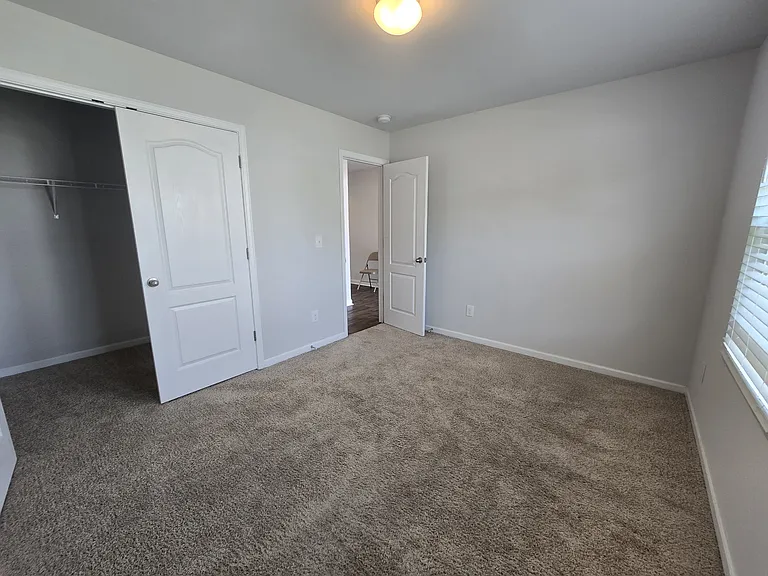 129 Maple Tree Ln — Photo 6